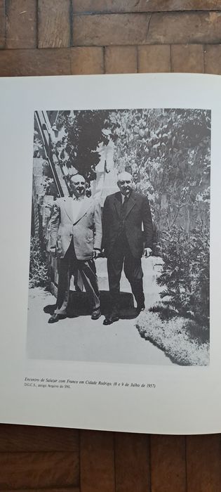 Livro Salazar e o salazarismo