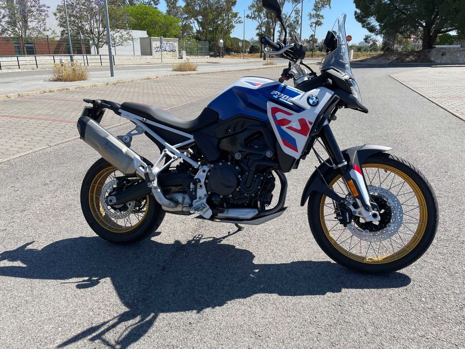 BMW F 900 GS - Extras -  Como nova - 860km - 5 anos garantia