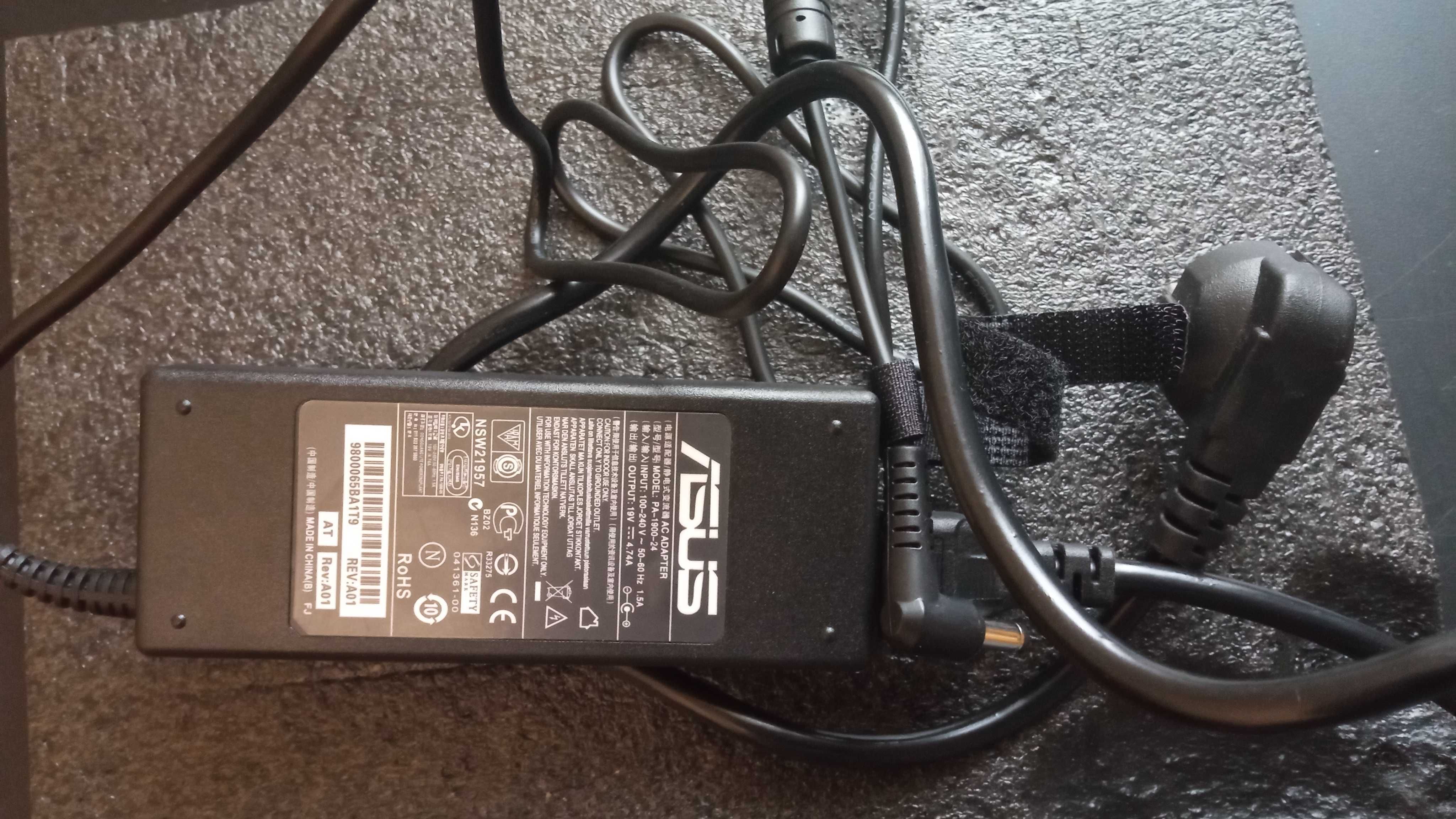 Ноутбук  ASUS M50VC/Core2Duo E8400//3GB/SSD120Gb