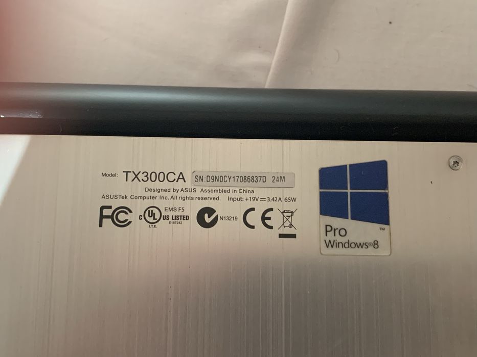 Asus portatil TX300CA i7