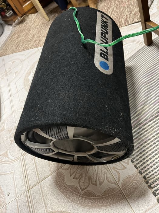 Subwoofer blaupunkt + amplificador