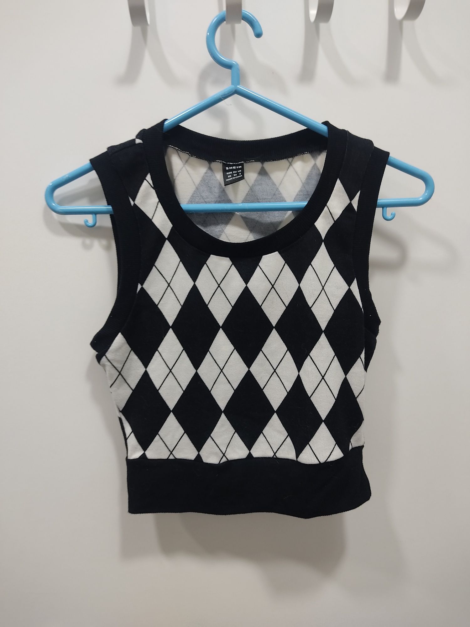 T-shirts menina...