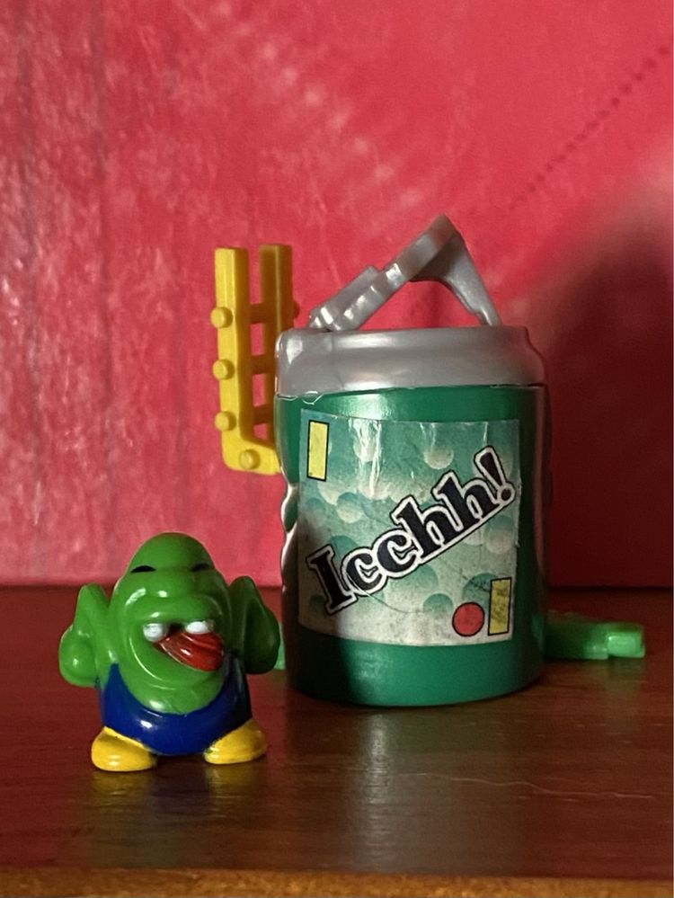 Bonecos brindes Kinder, coleção “Cans and Green Monsters”