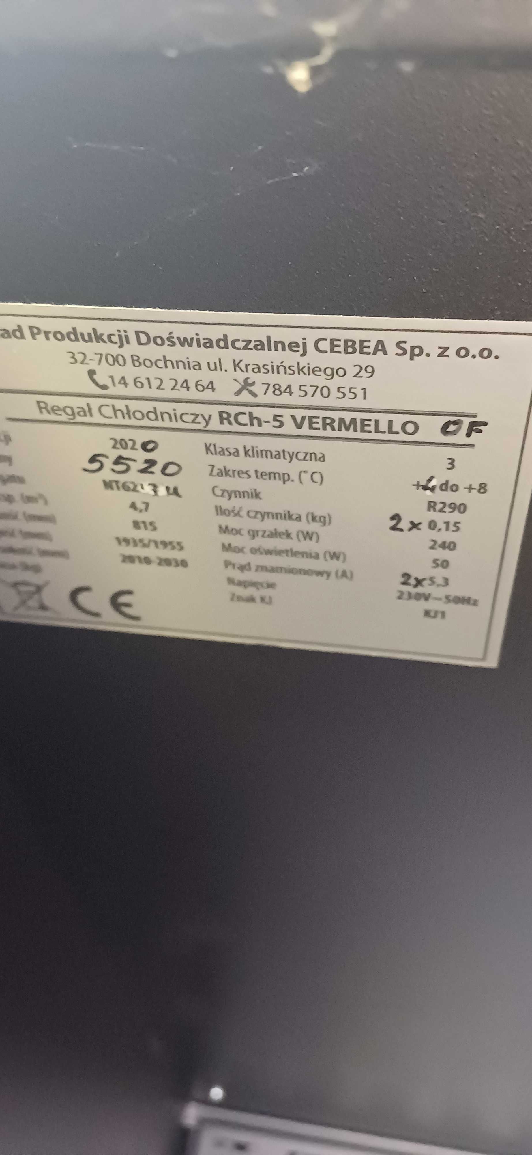 Regal chlodniczy  z roletą Cebea