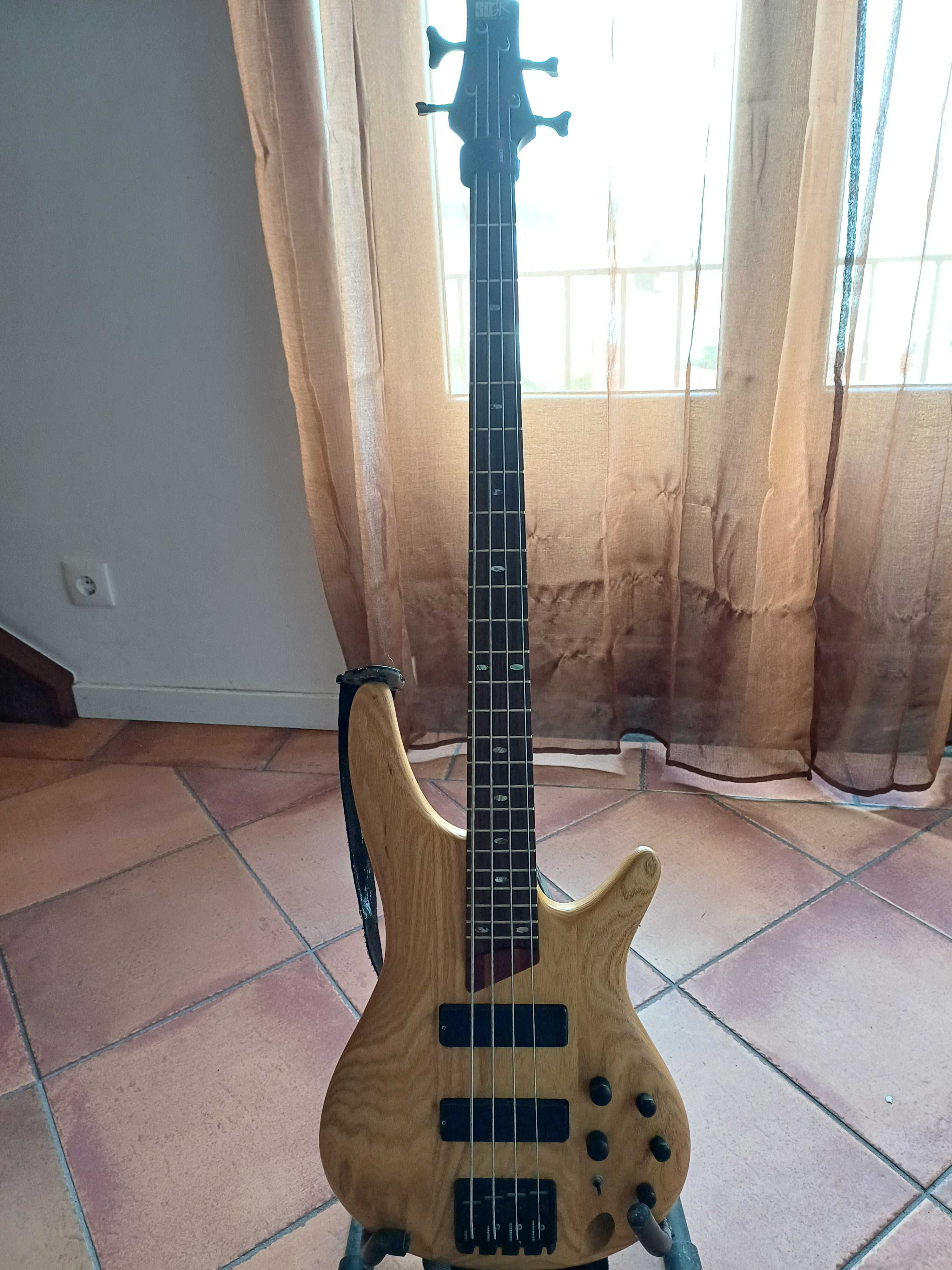 Baixo Ibanez SR 600