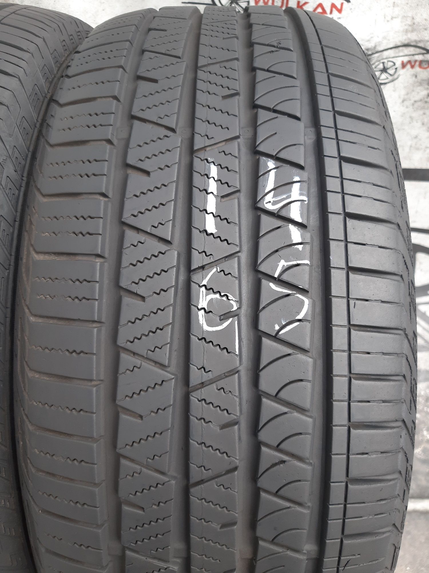 2x 235/50r18 97V Continental CrossContact LX Sport