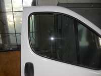 Стекло передней двери на Renault Trafic, Opel Vivaro, Nissan Primastar