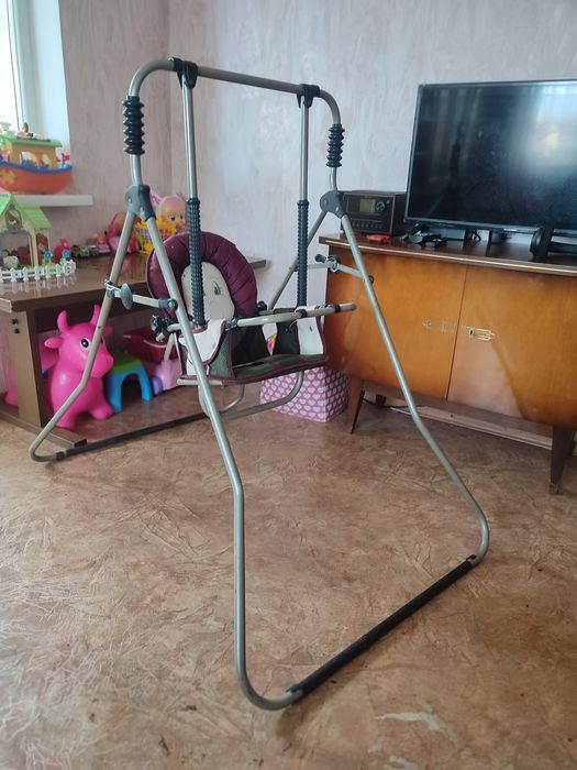 Дитяча напольна качеля гойдалка