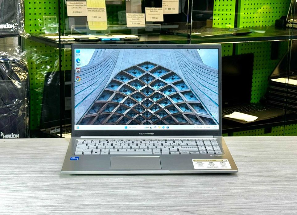 Asus Vivobook | 15.6" | Core i5-1235u / 10 ядер | 16Gb | 512Gb SSD