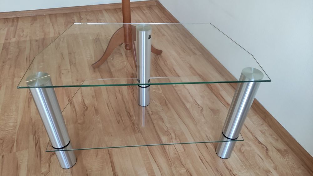 Stolik szklany w idealnym stanie