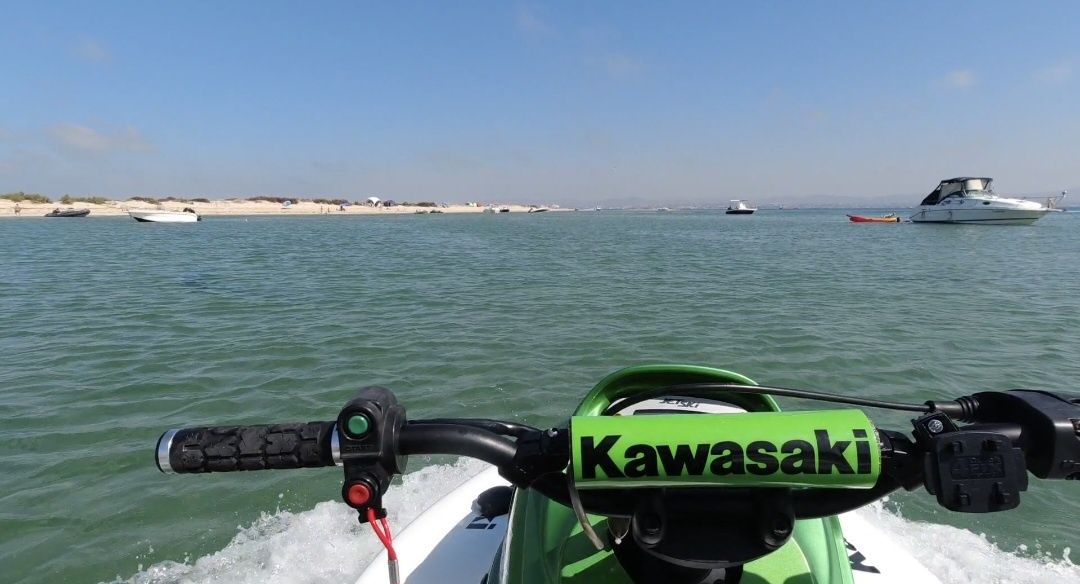 Vendo Kawasaki stxr-1200 com 145hp