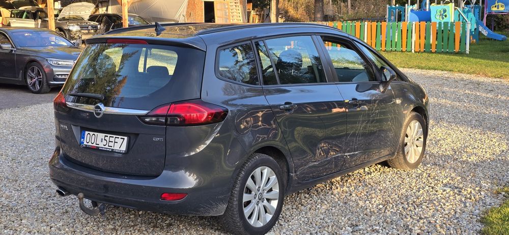 Śliczna Zafira 7osobowa Hak Grzana kierownica