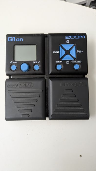 Guitarra elétrica e amplificador Harley Benton e pedal efeitos