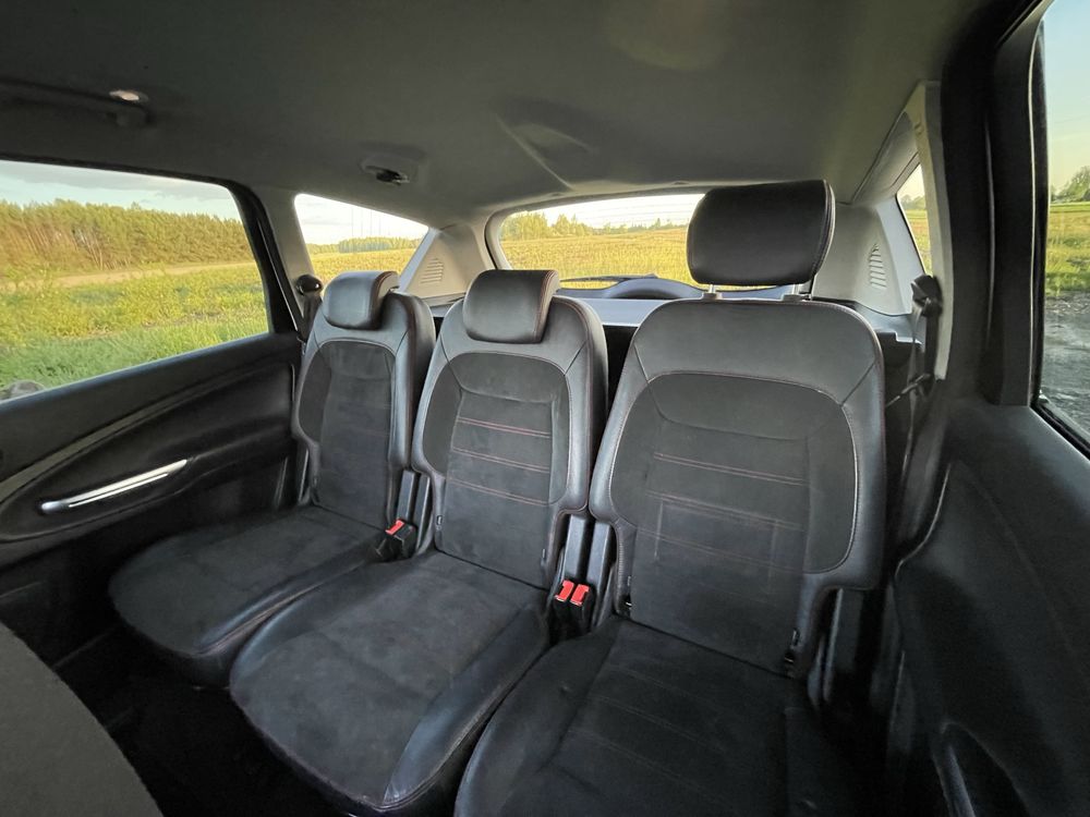 Ford s-max titanium