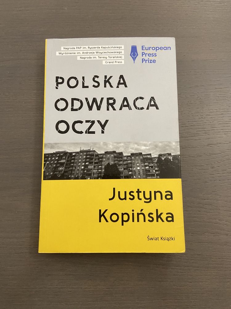 Polska odwraca oczy