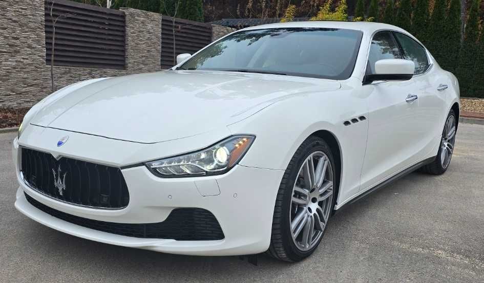 Auto do ślubu wesele Maserati Ghibli SQ4