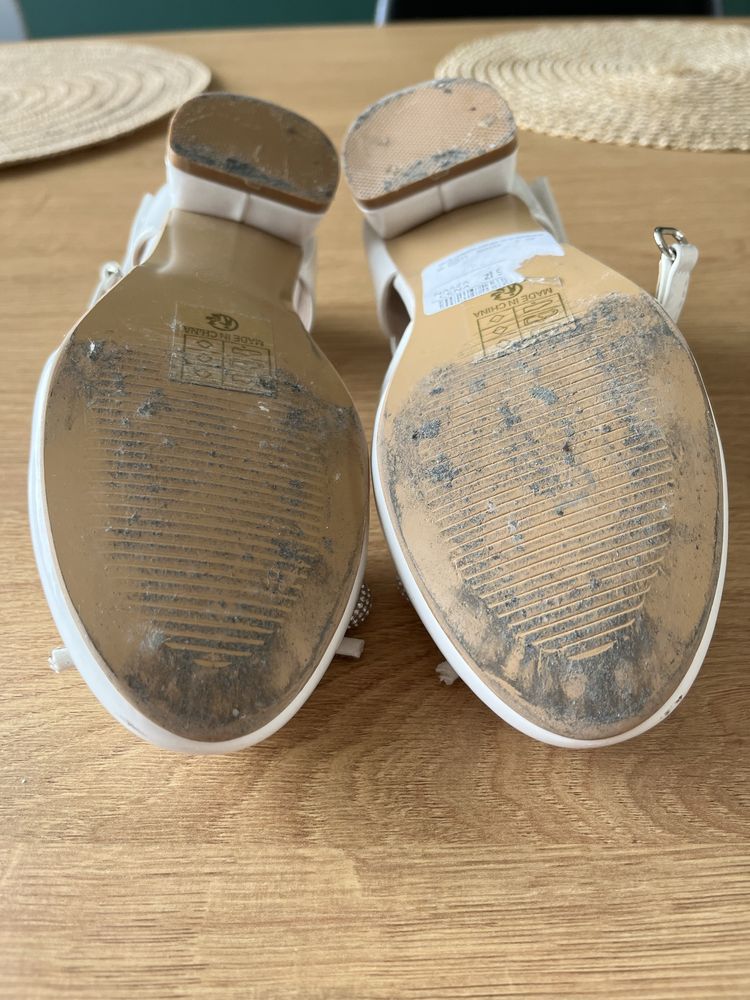 Buty/lakierki/ baleriny  komunijne rozmiar 33