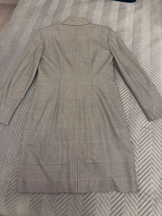 Sukienka damska o kroju marynarki, marka Solar, rozmiar 36.