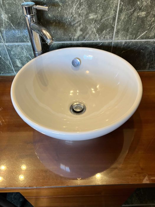 Móvel WC Cerejeira + 2 Lavatórios + 2 torneiras