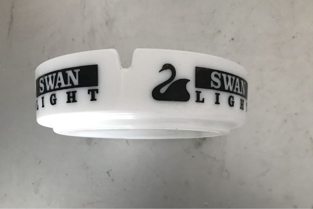 Cinzeiro swan light