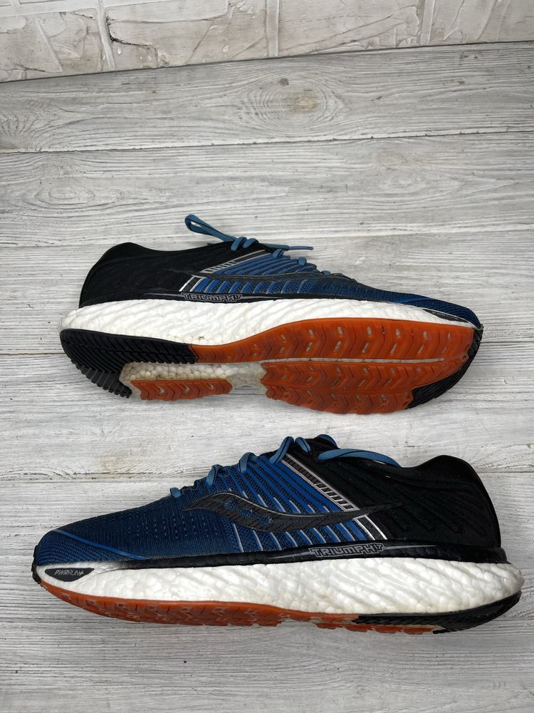 Крутые беговые кроссовки saucony triumph 17