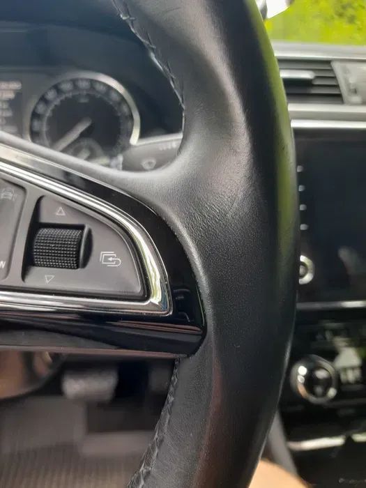 Skoda Superb Superb 2,0 TDI Style - Stan BDB