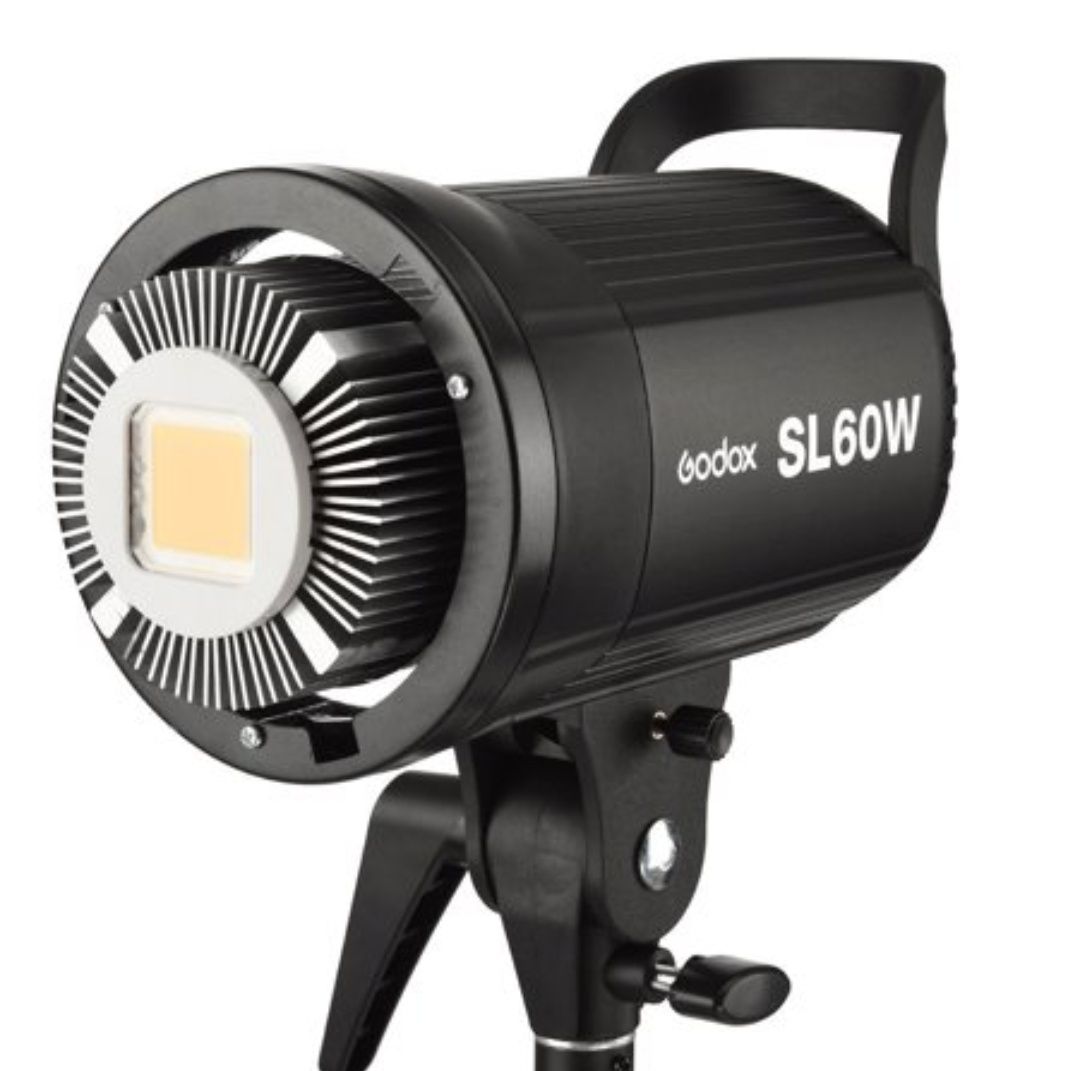 Luz de Estúdio Godox SL60W (Como Nova) – Ideal para Vídeo e Fotografia