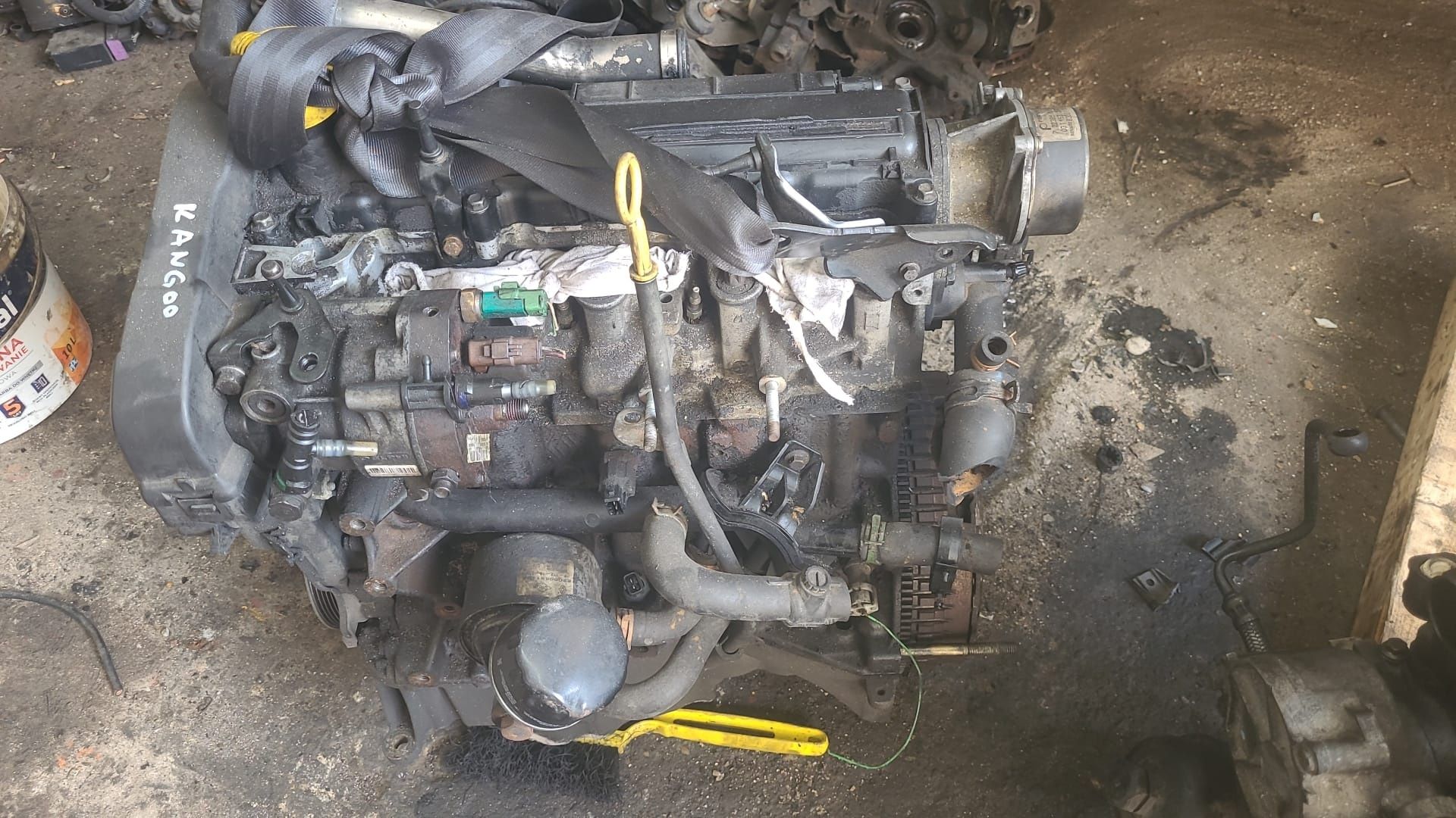 Silnik z pompa wtryskowa  Kangoo I lift 1.5 dci K9K704 65km Delphi