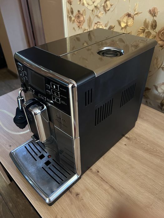 Кавомашина,кавоварка,еспрессо,капучіно Saeco PicoBaristo