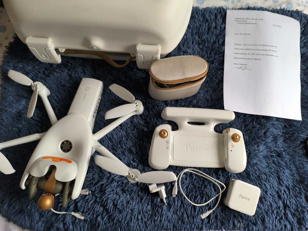 Dron Parrot Anafii Ai 4G-sztuczna int.łaczność przy użyciu GSM zamiana