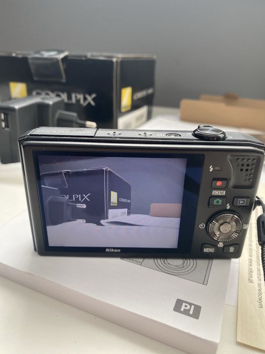 Nikon coolpix s8000