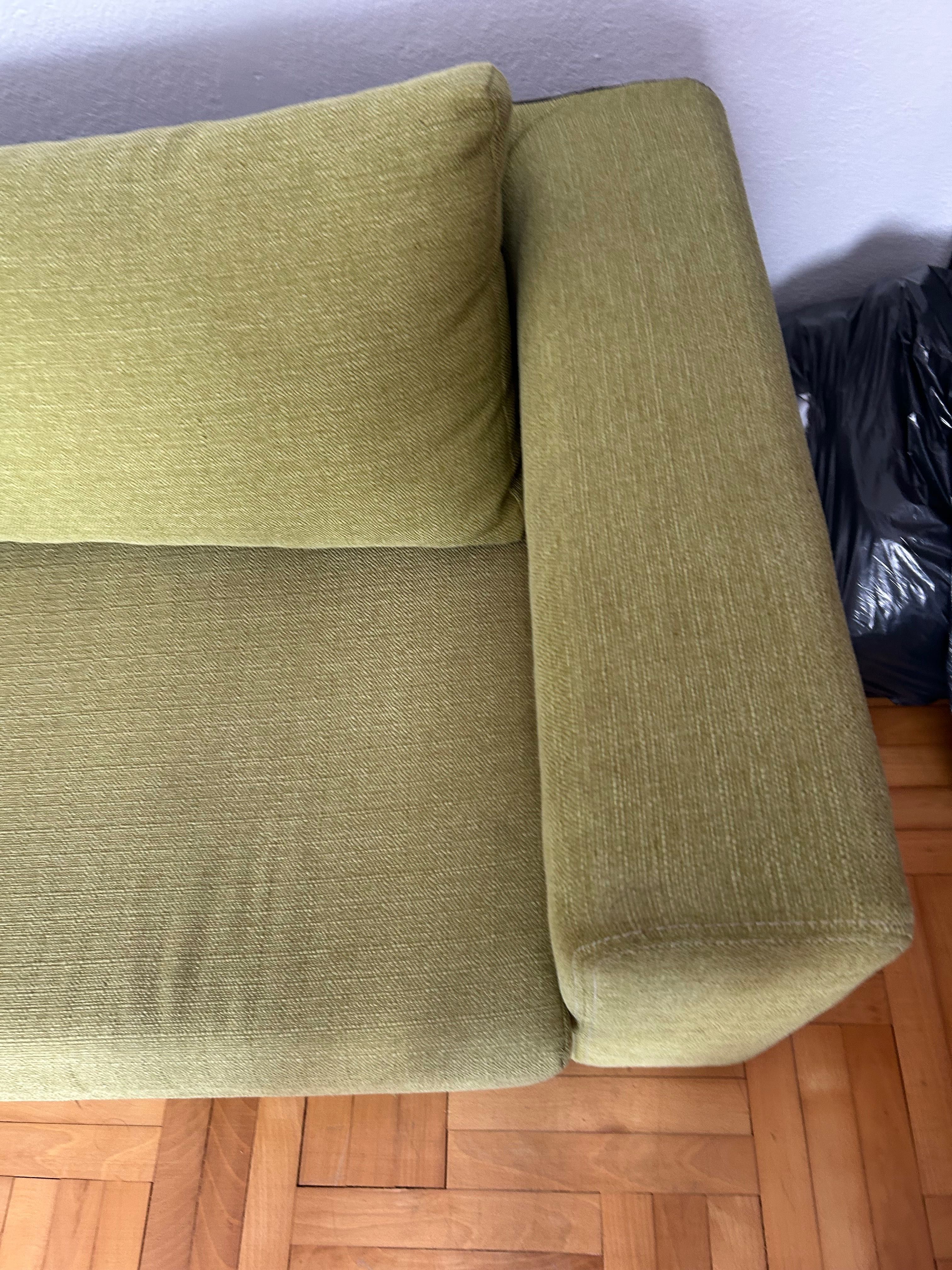 Sofa rozkładana zielona z funkcją spania