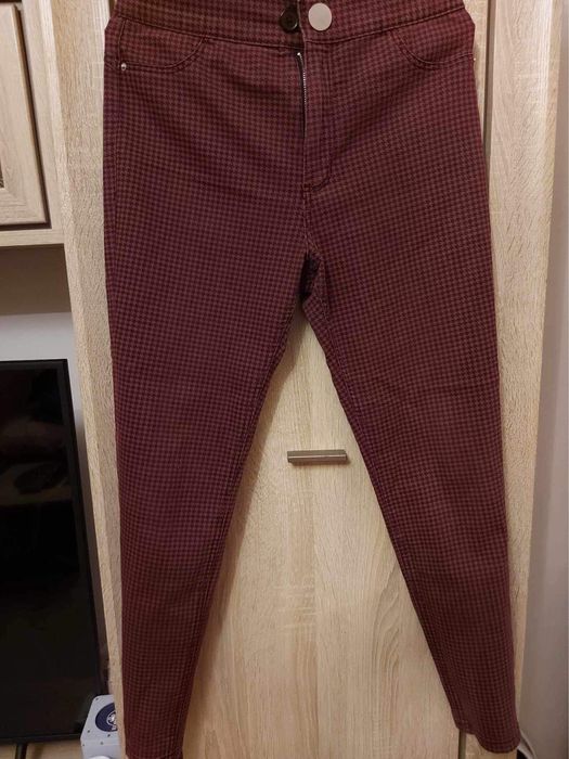 Spodnie w kratkę rozm. 38