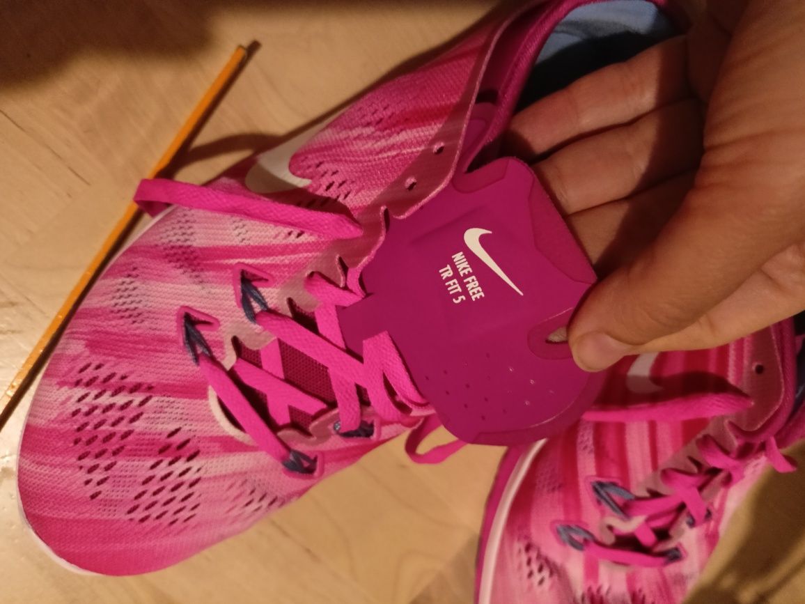 Różowe adidasy Nike 40