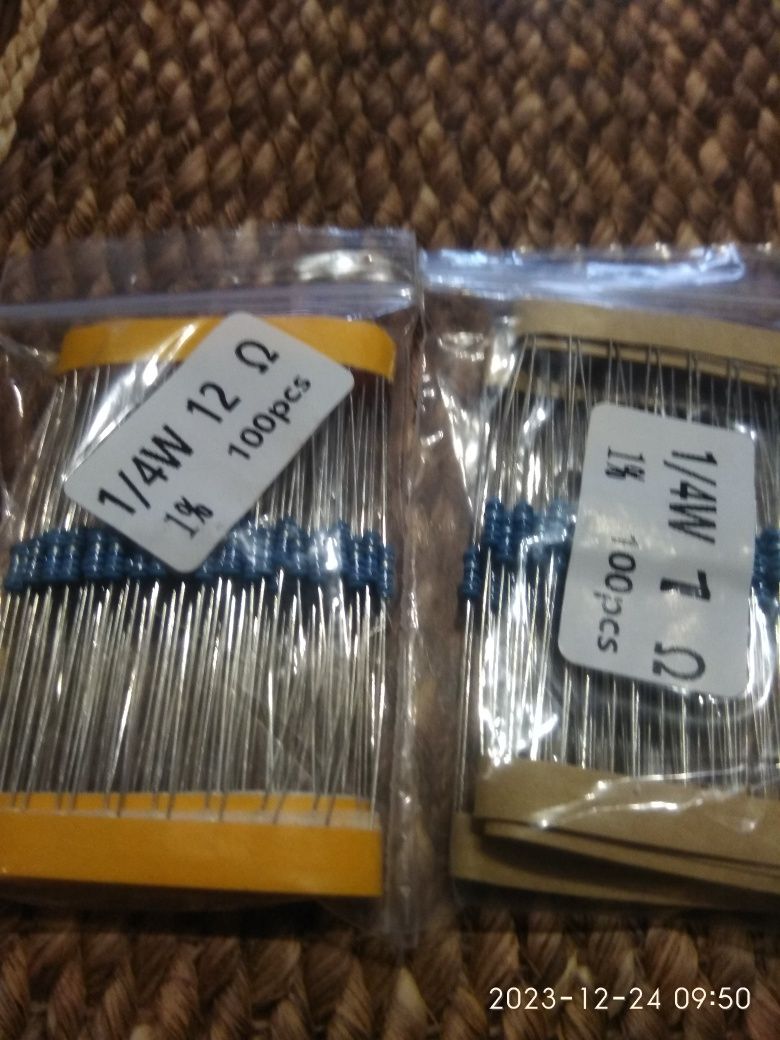Резистори  1/4 w  і Smd резистори, кнопка smd.