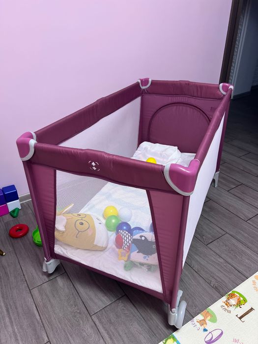 Продам манеж в отличном состоянии