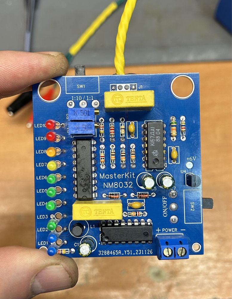 Плата прибору Мастеркіт NM8032 (Masterkit NM8032) у зборі.