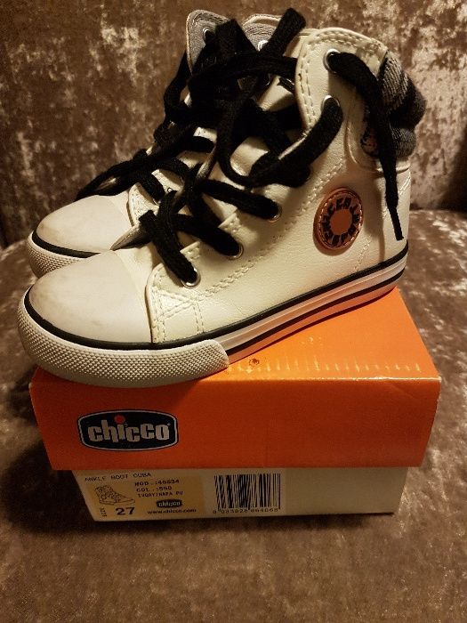 Sapatilhas novas menina chicco