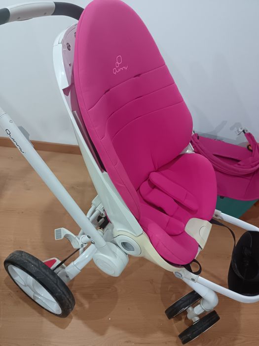 Carro bebe Quinny Mood rosa fuxia com baby Cook maxi cosi