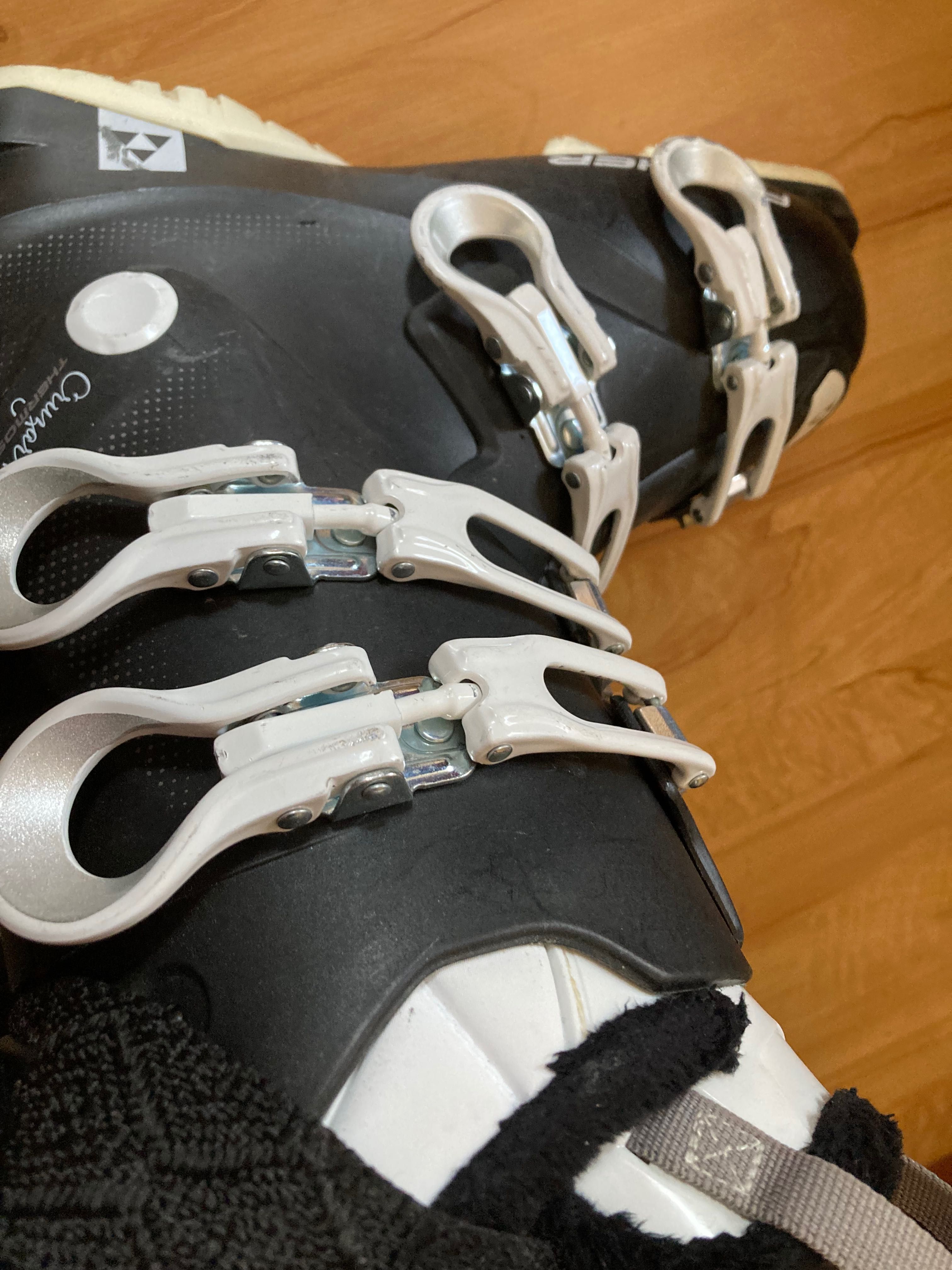Buty narciarskie damskie ocieplane Atomic 25.5 cm czyste zadbane