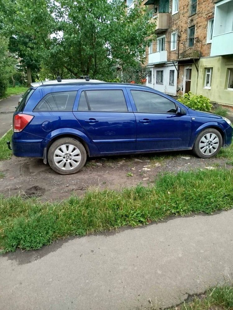 Opel Astra H. 1.6