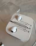 EarPods Apple com conector Lightning (até iPhone 13) - COMO NOVOS !
