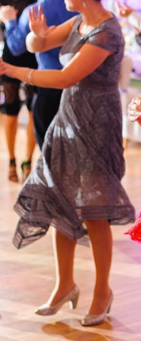 Srebrna, koronkowa sukienka na wesele, imprezę, asymetryczna S/M