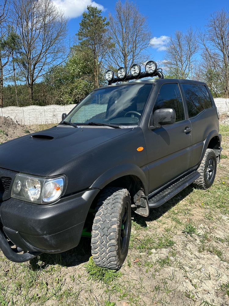 NISSAN Terrano II 2,7 po renowacji auto dla myśliwego