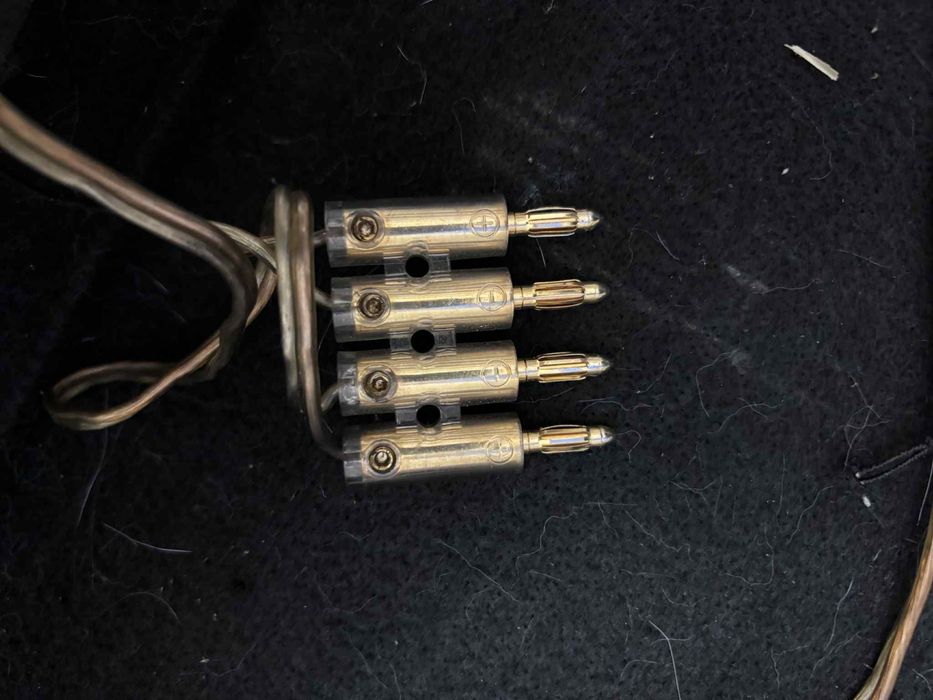 Radio z glosnikami do auta