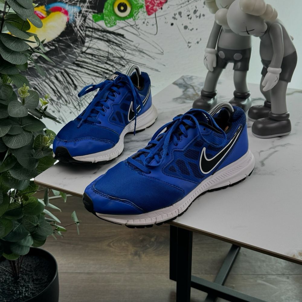 Кросівки Nike Revolution 41 розмір 2