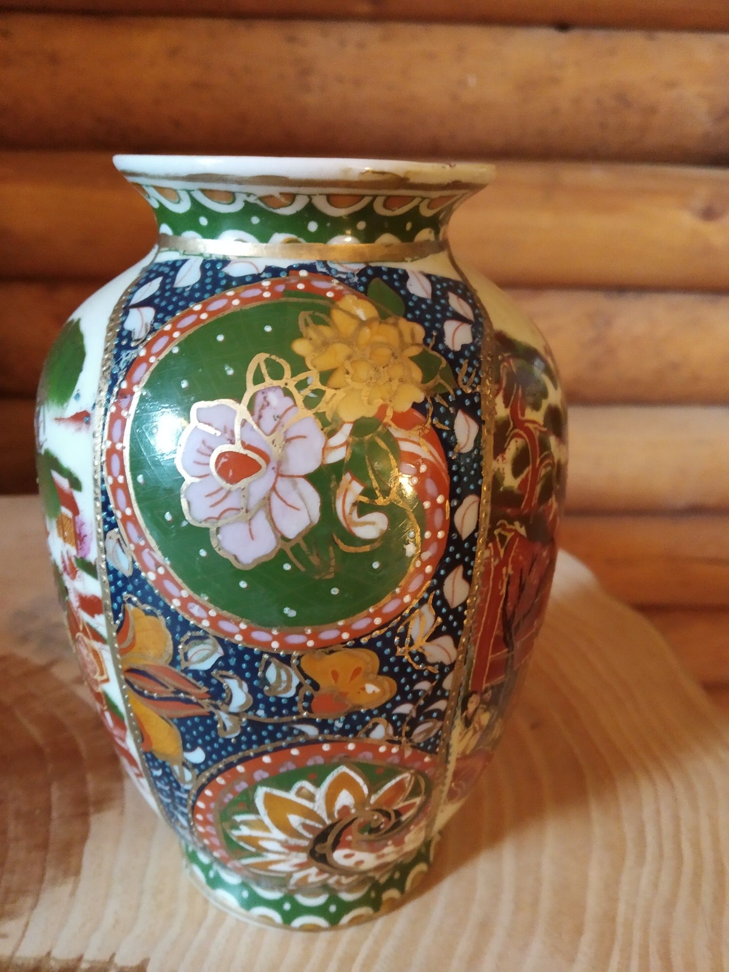 Flakonik z chińskiej porcelany