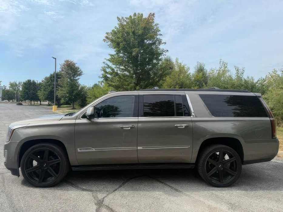 Cadillac Escalade      2017