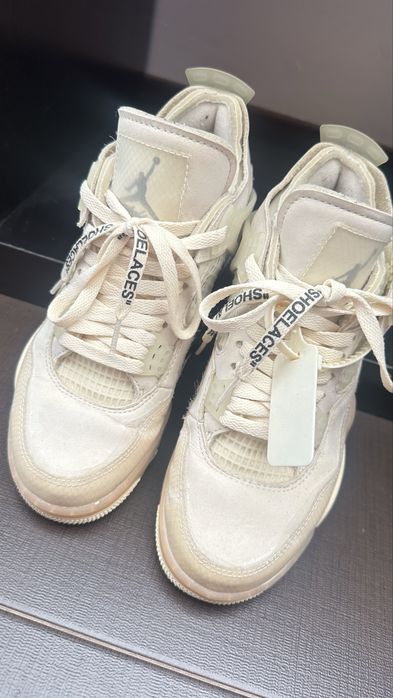 Tenis jordan 4 offwhite