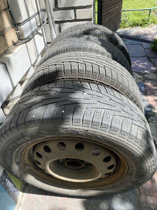 Продам Шини Nokian 195/65/15